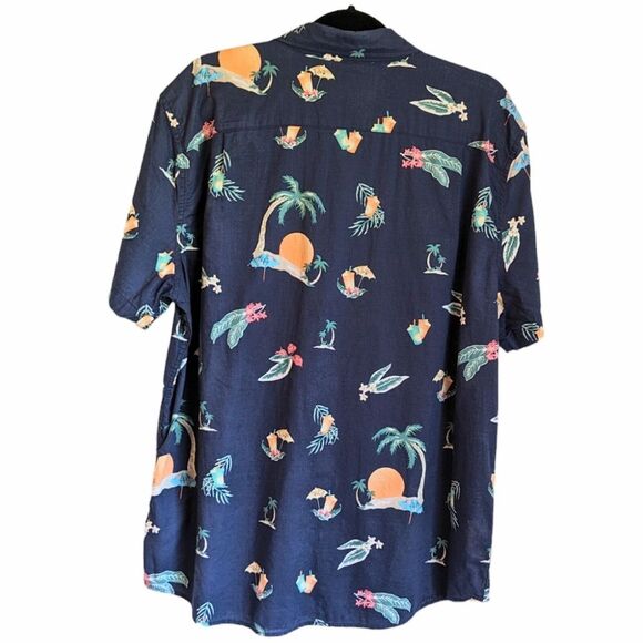 American Eagle Navy blue tropical print short sleeve button down Size XL - Picture 2 of 3